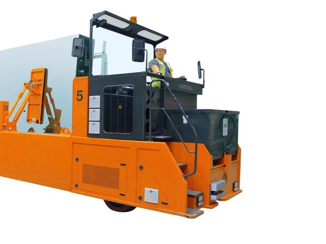 The HUBTEX glass frame transporter 330 handling large glass packs
