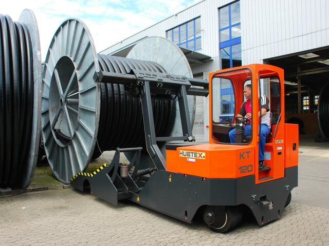 The drum transporter has a load capacity of 12 tons.