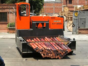 Un transportador de bobinas en la industria del metal.