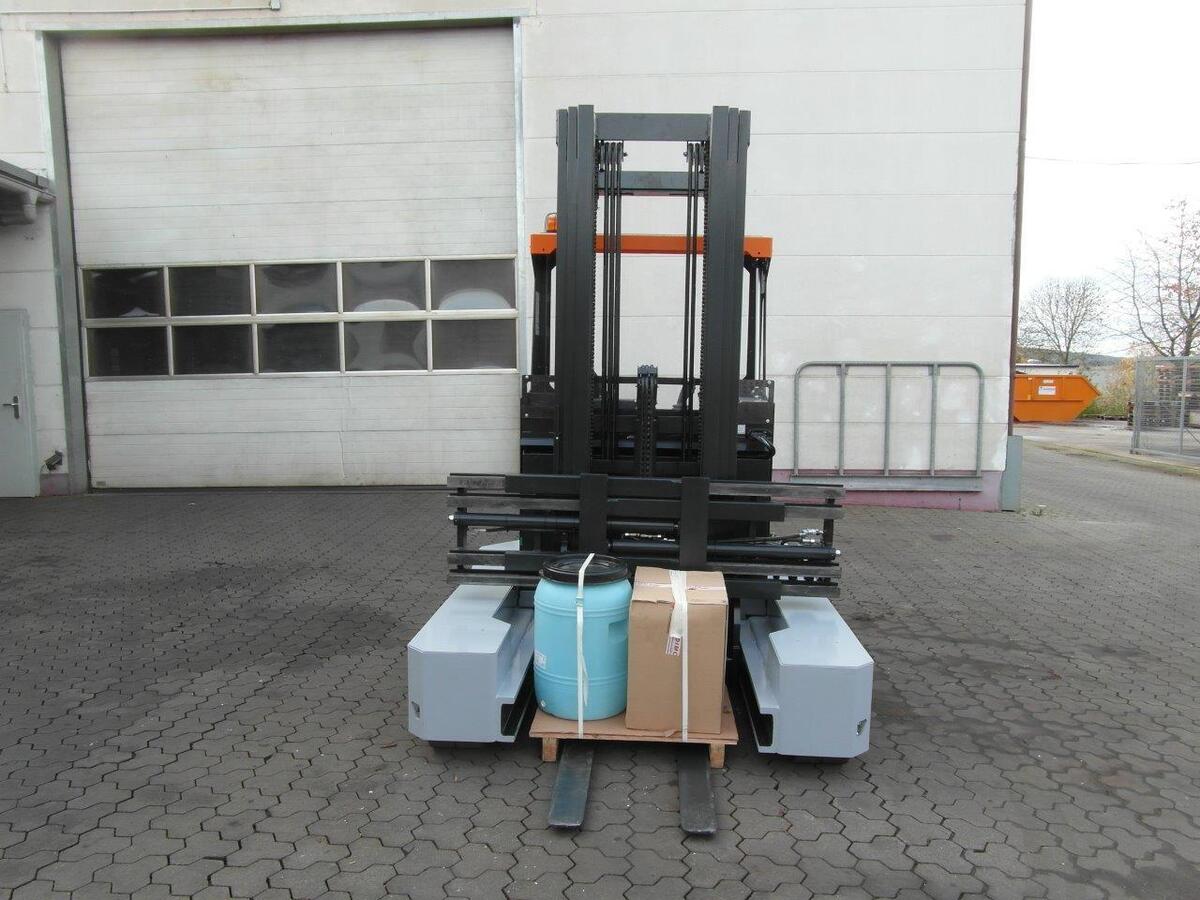 Used HUBTEX multidirectional reach truck NexX 30, machine 69677