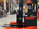 Used HUBTEX multidirectional reach truck NexX 30, machine 211101, view 4