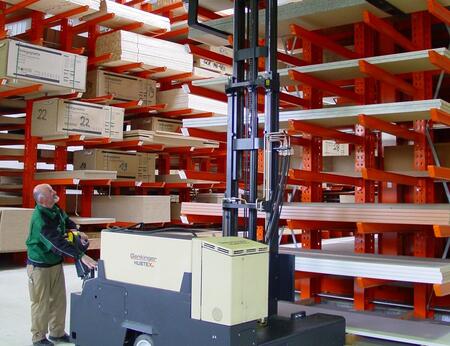 HUBTEX stacker in use at Hagebau