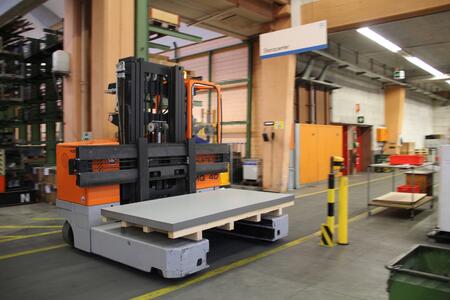 Le HUBTEX MQ 40 utilisé dans l'industrie métallurgique