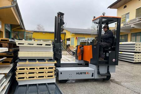 Maxx Mehrwegestapler Hubtex im Einsatz