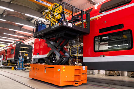 HUBTEX EPL work platform in use at Siemens Mobility