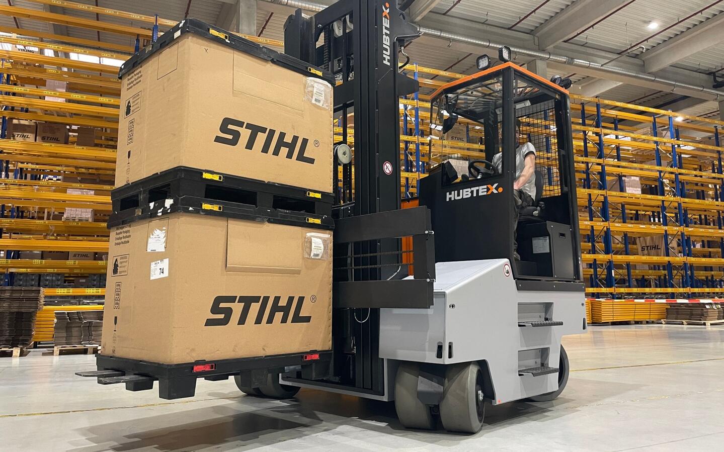 Forklift trucks in use at STIHL