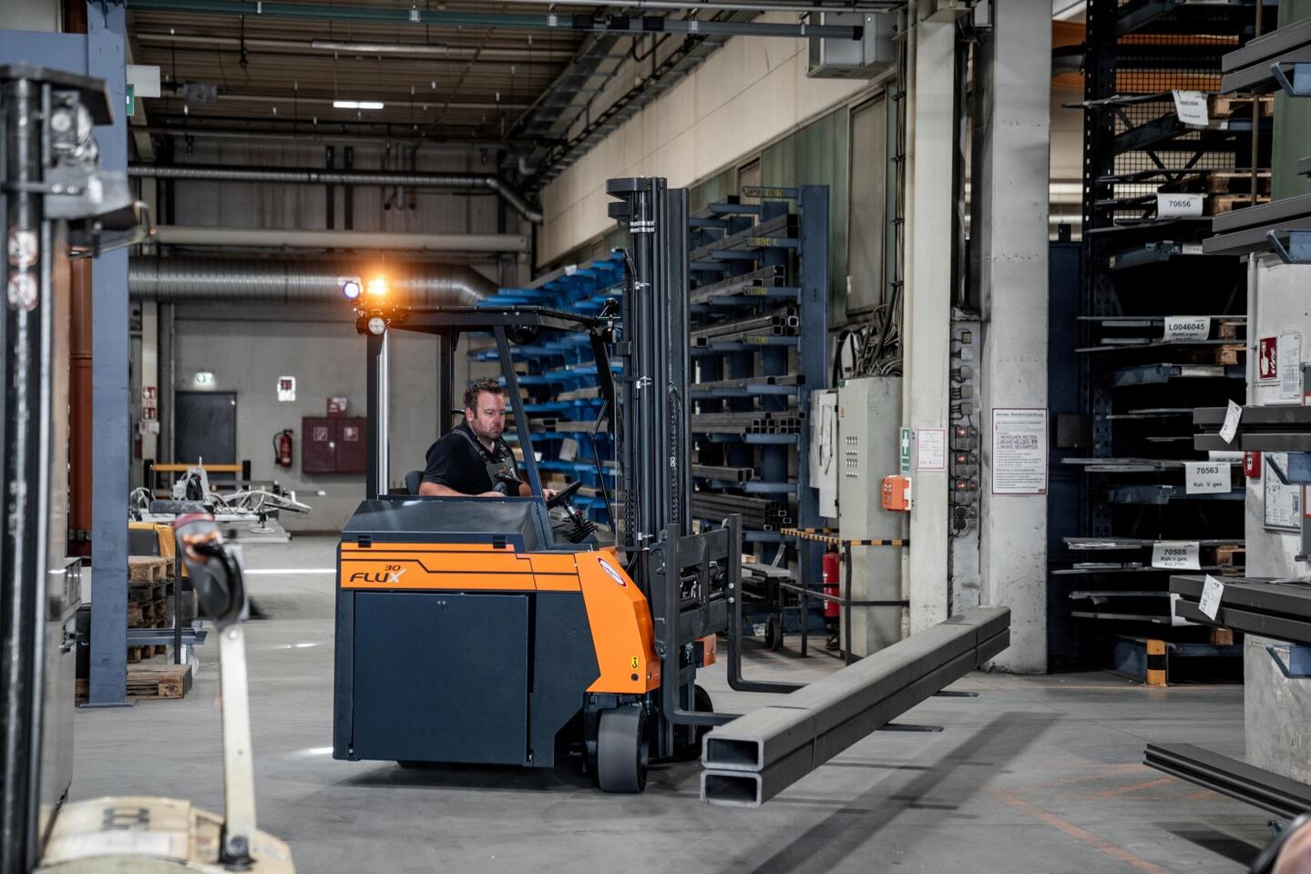 Electric multidirectional counterbalance forklifts: Unbeatably agile