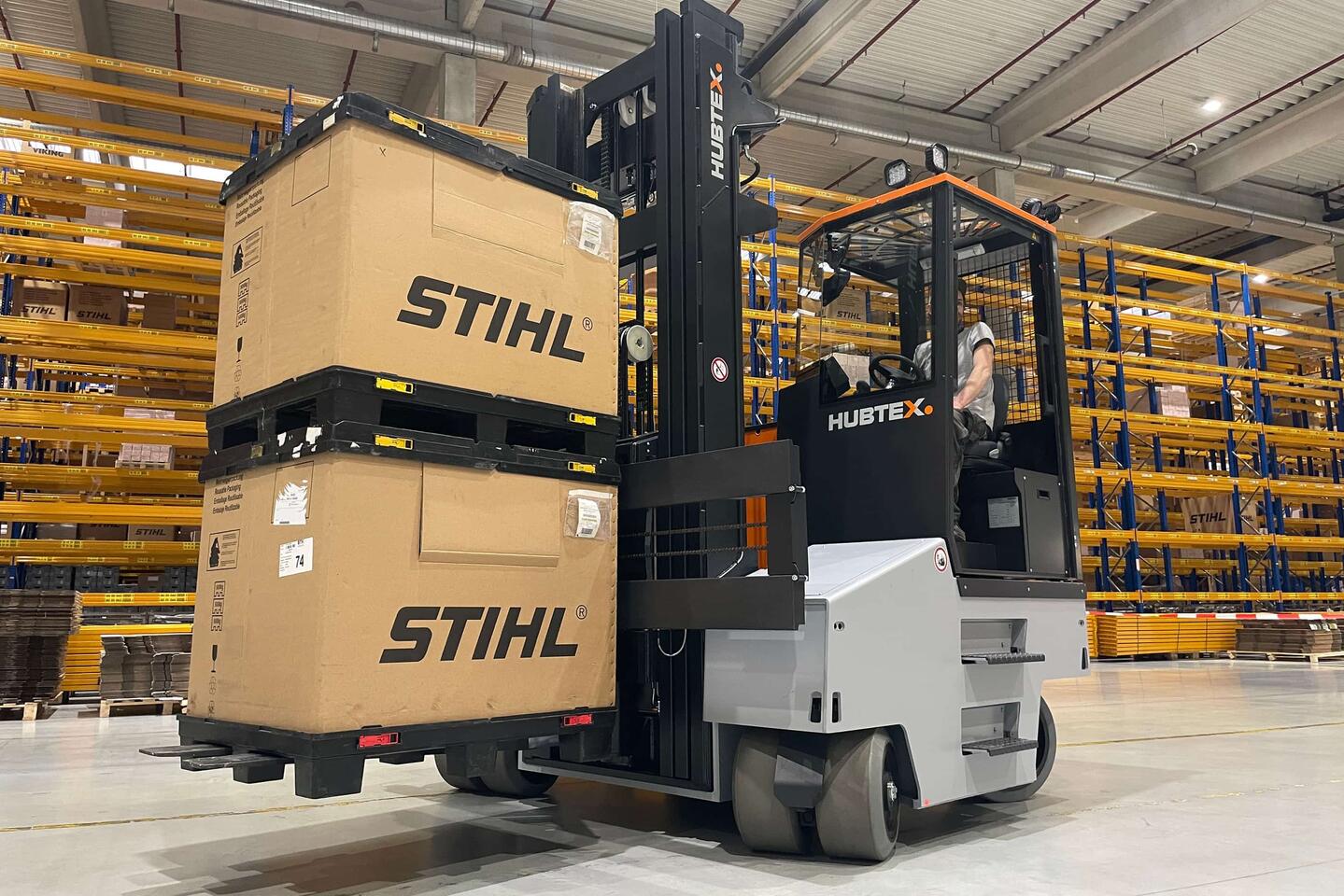 Forklift trucks in use at STIHL