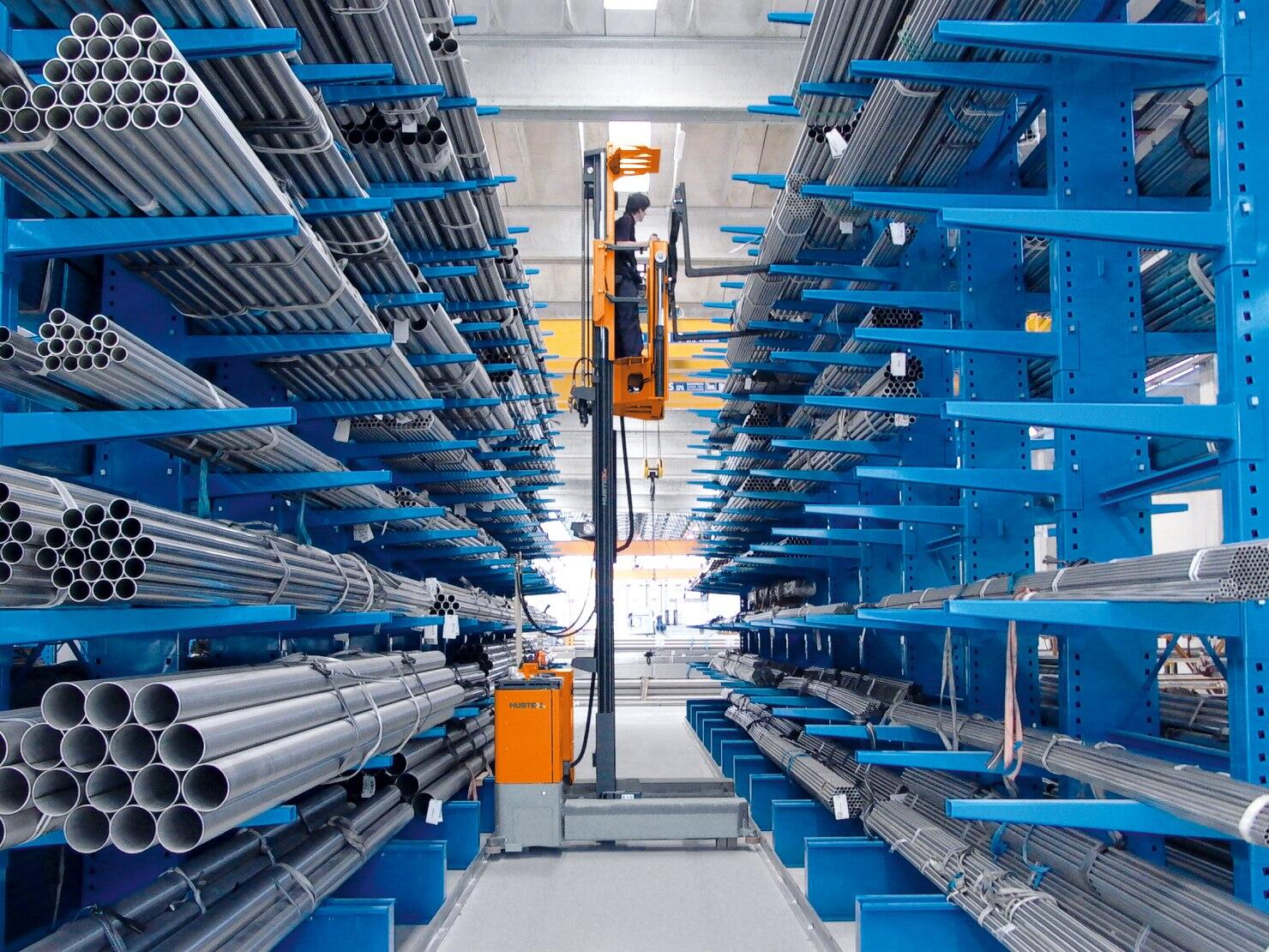 Man-up stacker order picking