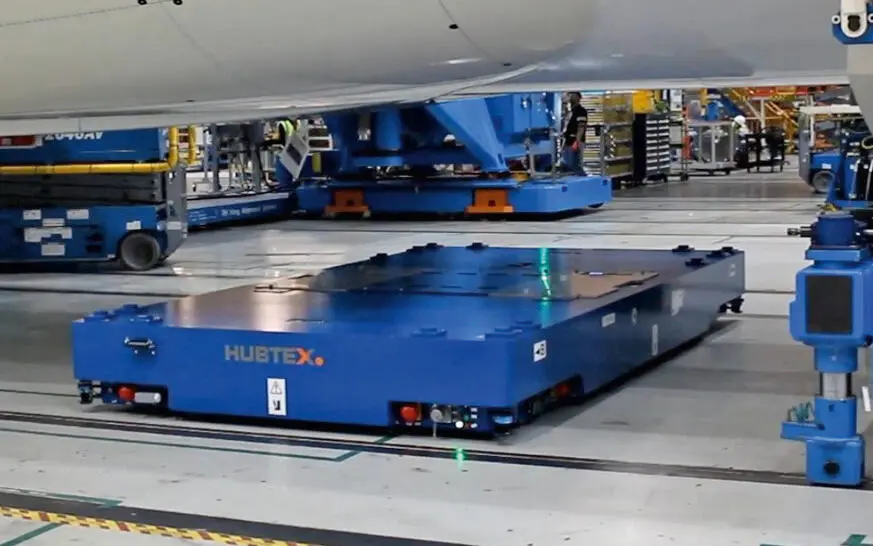 Il carrello a piattaforma HUBTEX con altezza costruttiva minima