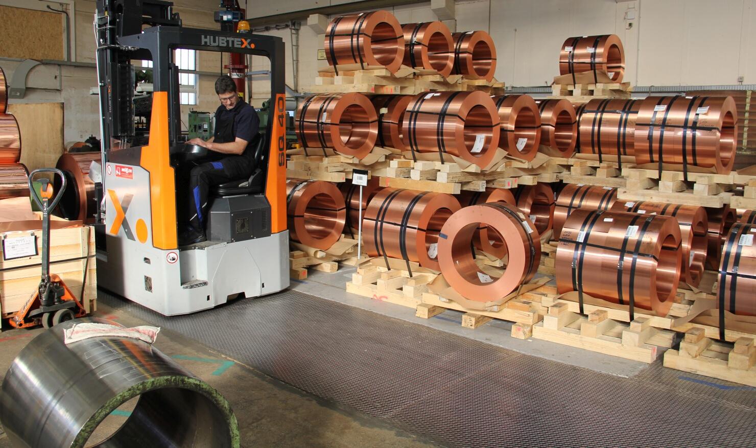 4 Yönlü Reach Truck, Bakır bobin taşırken