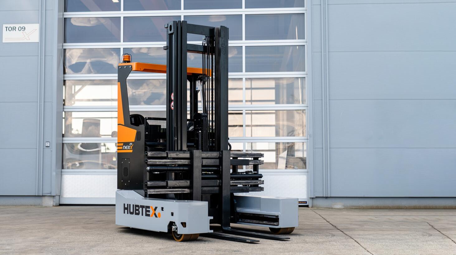 Multidirectional reach truck NexX from Hubtex