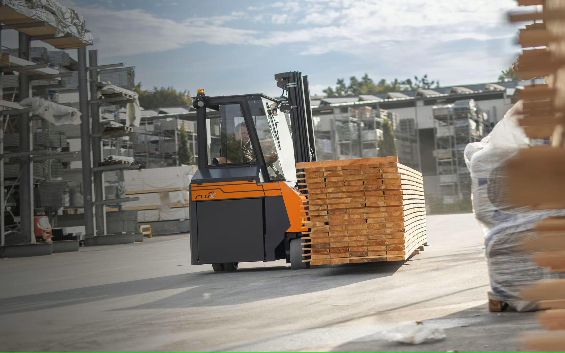 Multi directional Forklift Flux for long loads and pallets