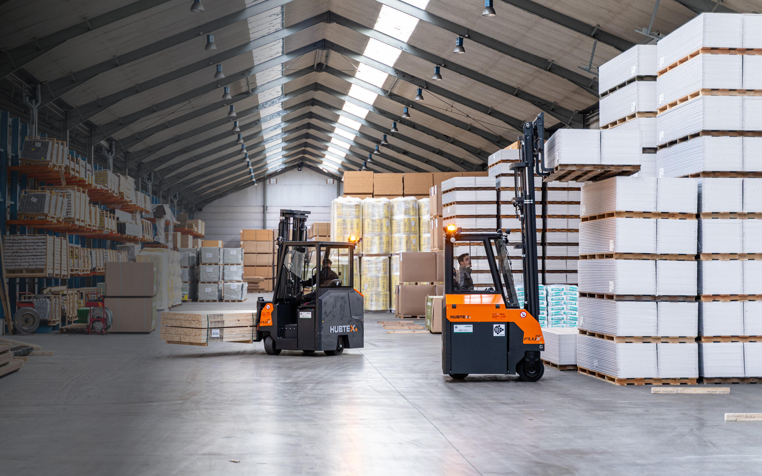 Einblick in die Halle bei Tigris in Plombieres