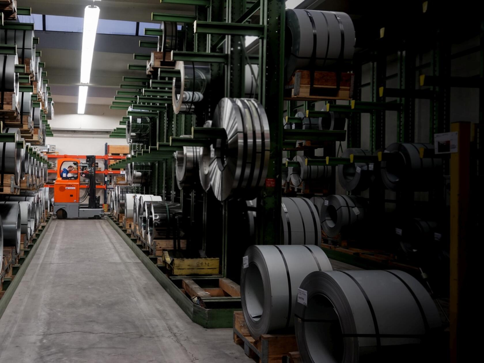 Use in coil warehouses is also one of the typical areas of application for HUBTEX.