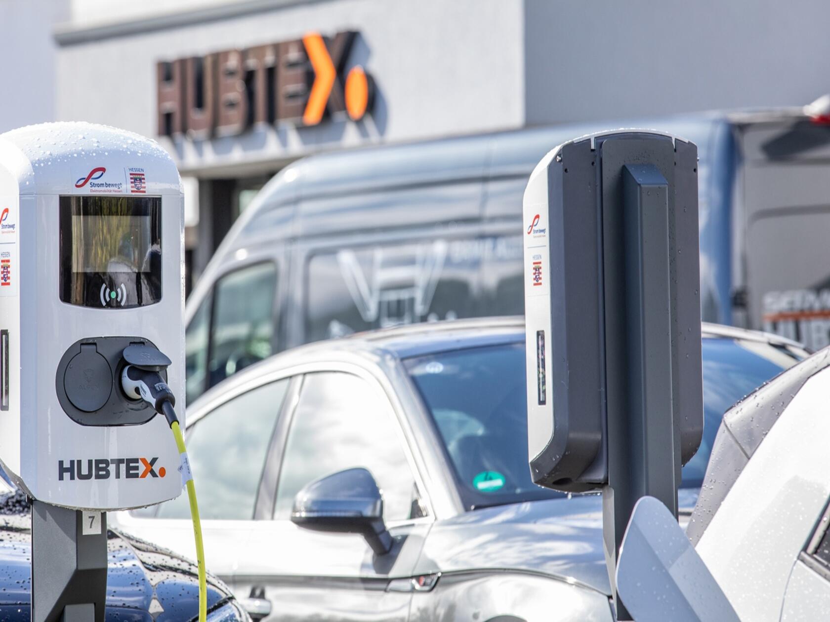 E-Mobilität_HUBTEX (2).jpg E-Mobilität Hubtex - neue Ladepunkte für E-Autos